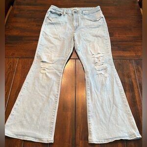 Levi’s 726 Distressed Light Wash Flare Jeans, Women’s Size 33